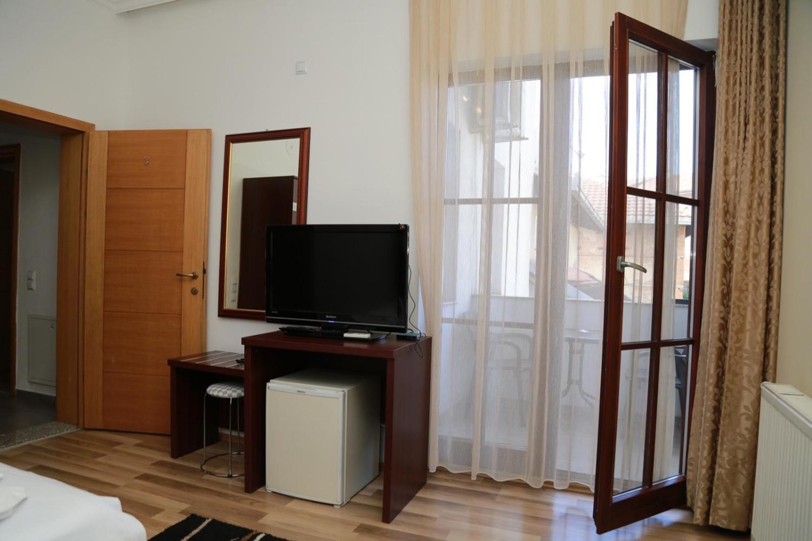 Hotel Venisi Призрен Экстерьер фото