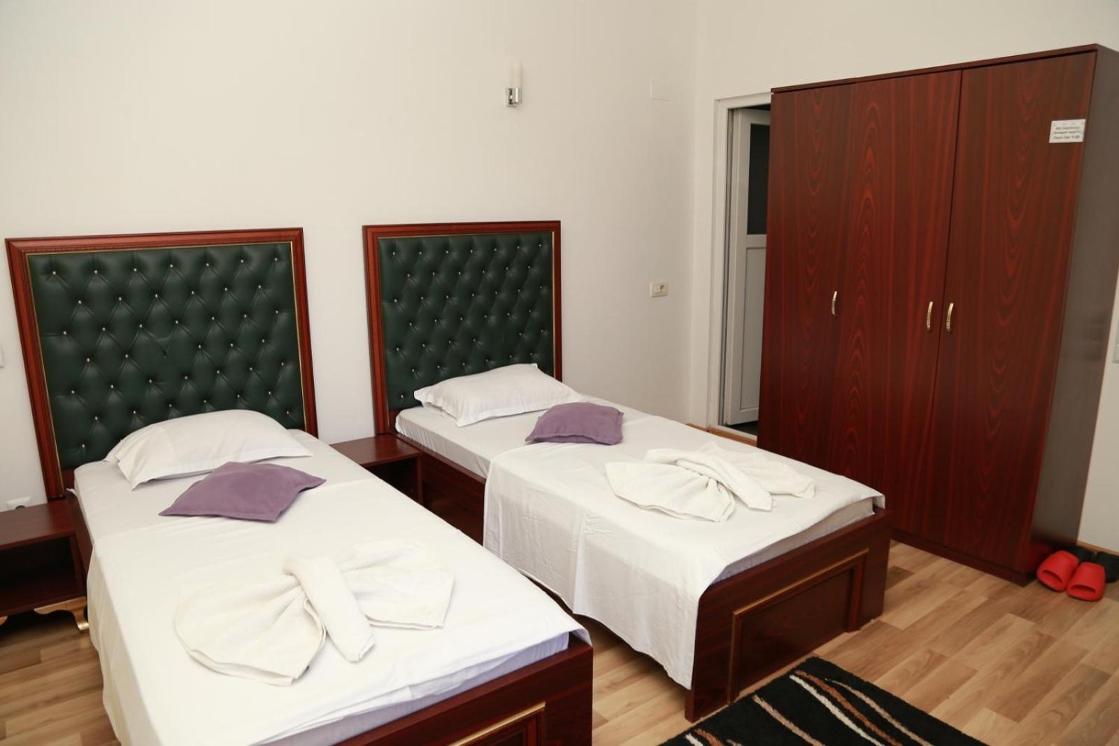 Hotel Venisi Призрен Экстерьер фото