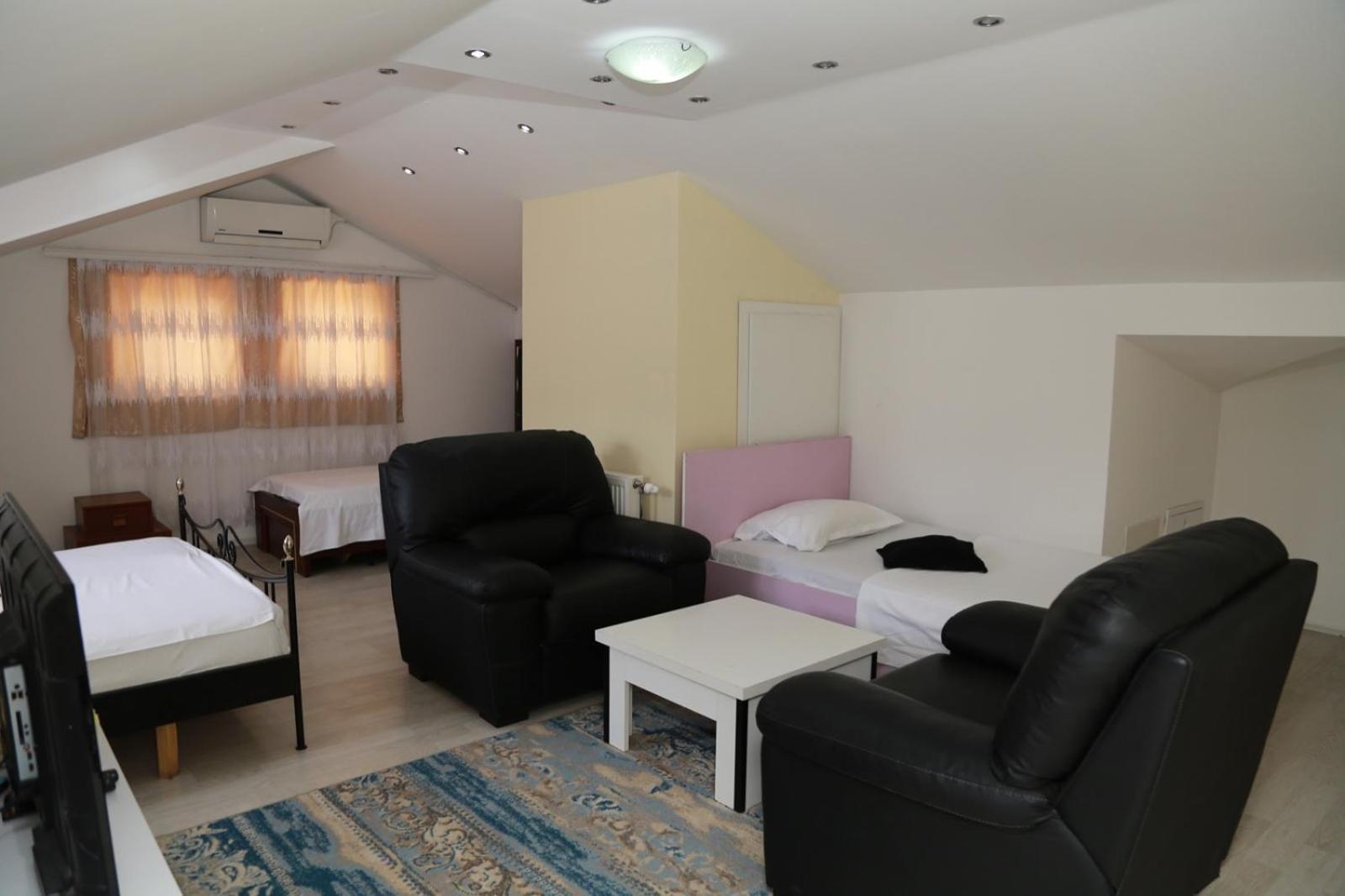 Hotel Venisi Призрен Экстерьер фото